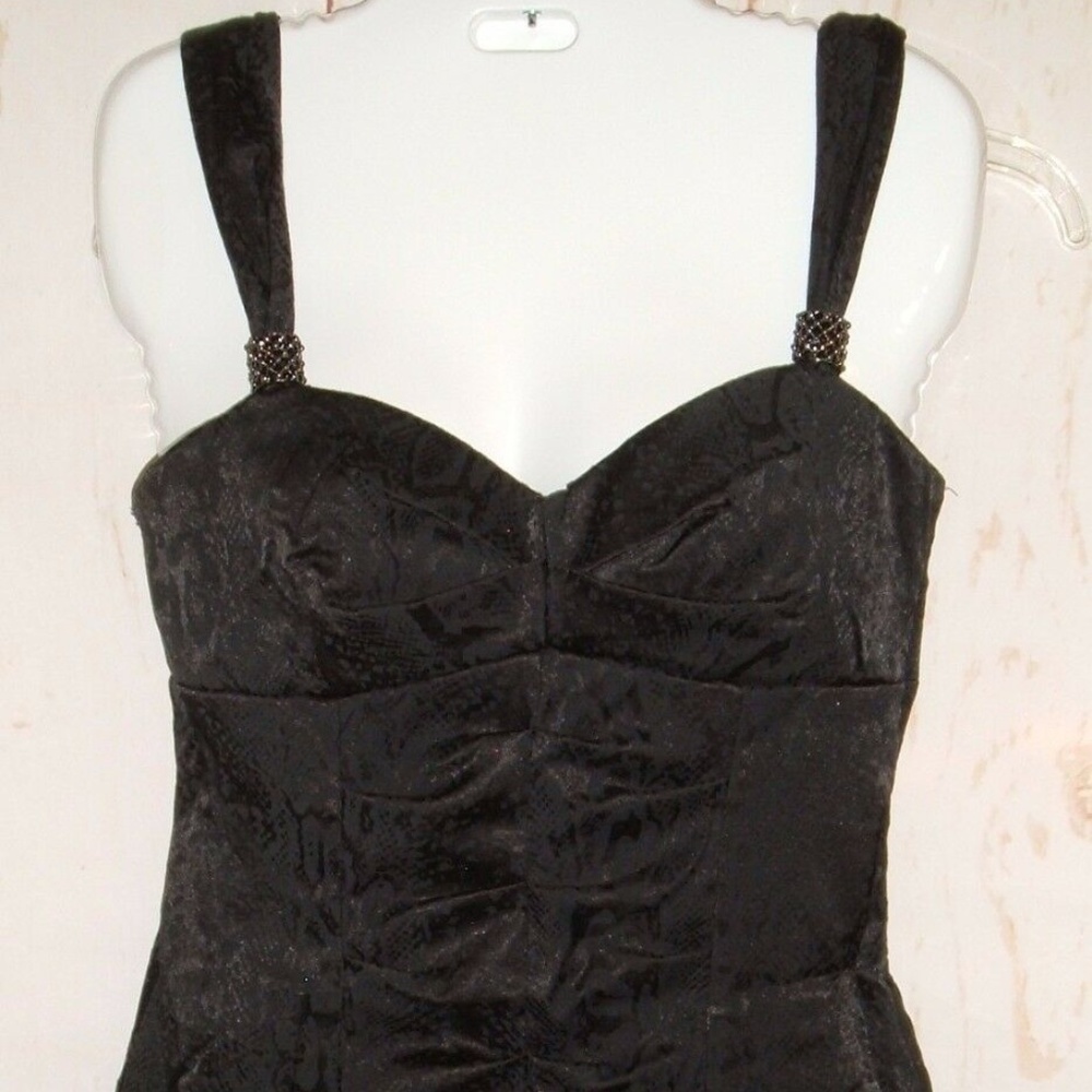 Windsor Women's Sleeveless Black Snakeprint Dress